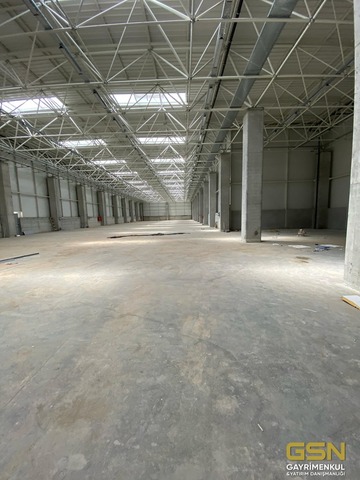 16-DİLOVASI TEPECİK’TE GENİŞ AÇIK ALANLI YENİ DEPO